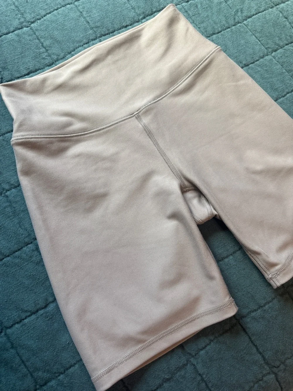 EUC Abercrombie YPB High-Waist Women's Bike Shorts in Light Beige Size Small